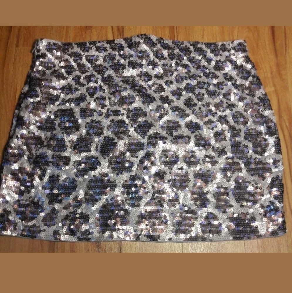 LExpress Sequin Mini Skirt - Picture 2 of 7